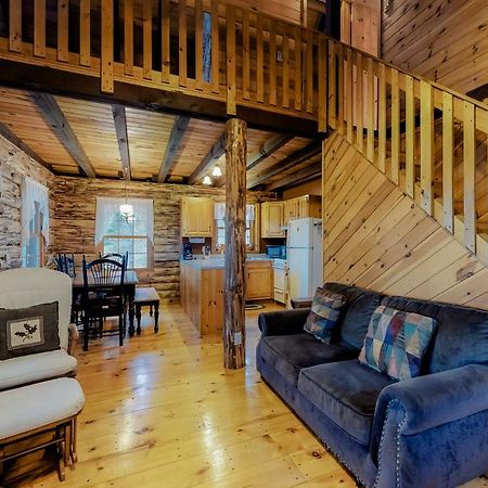 Loon Landing Lodge Greenville Bagian luar foto