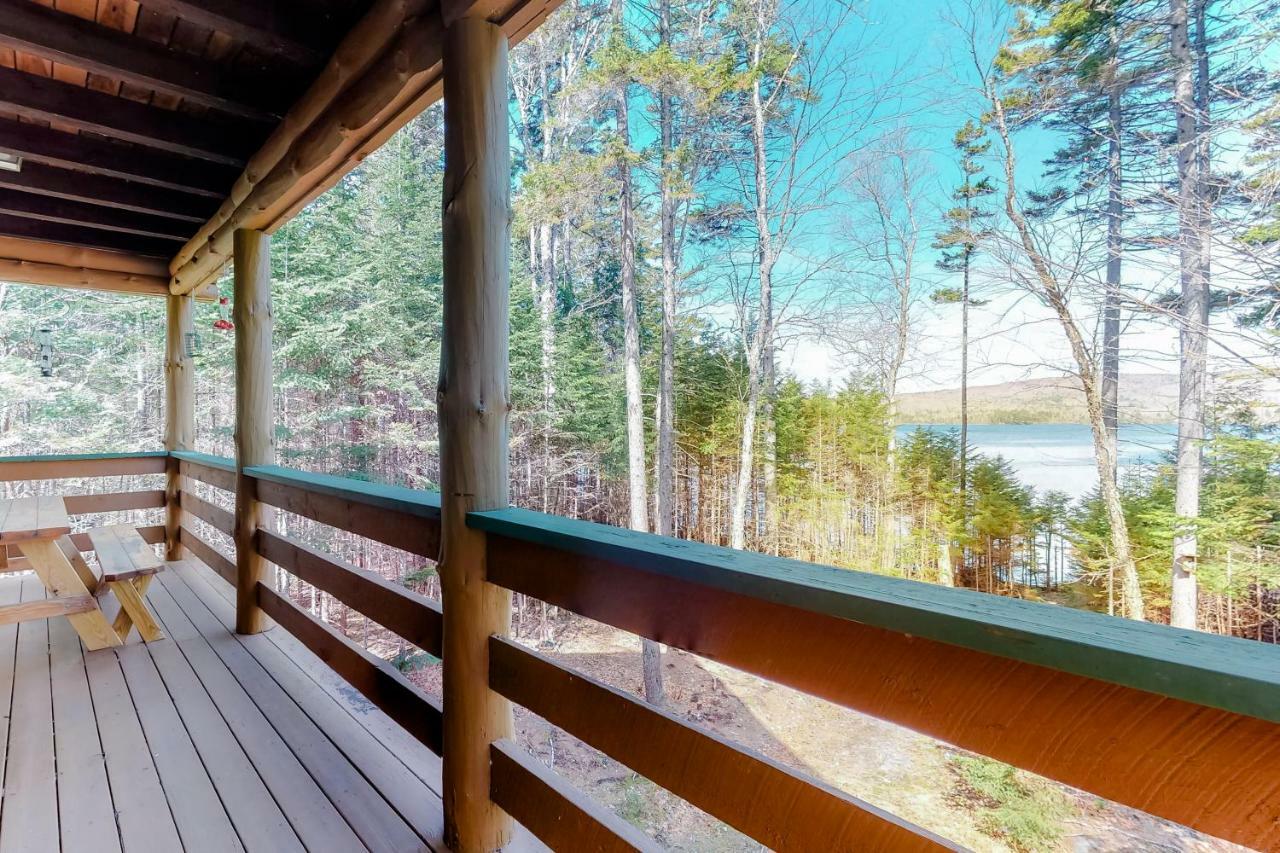 Loon Landing Lodge Greenville Bagian luar foto