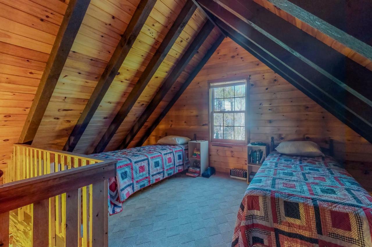 Loon Landing Lodge Greenville Bagian luar foto