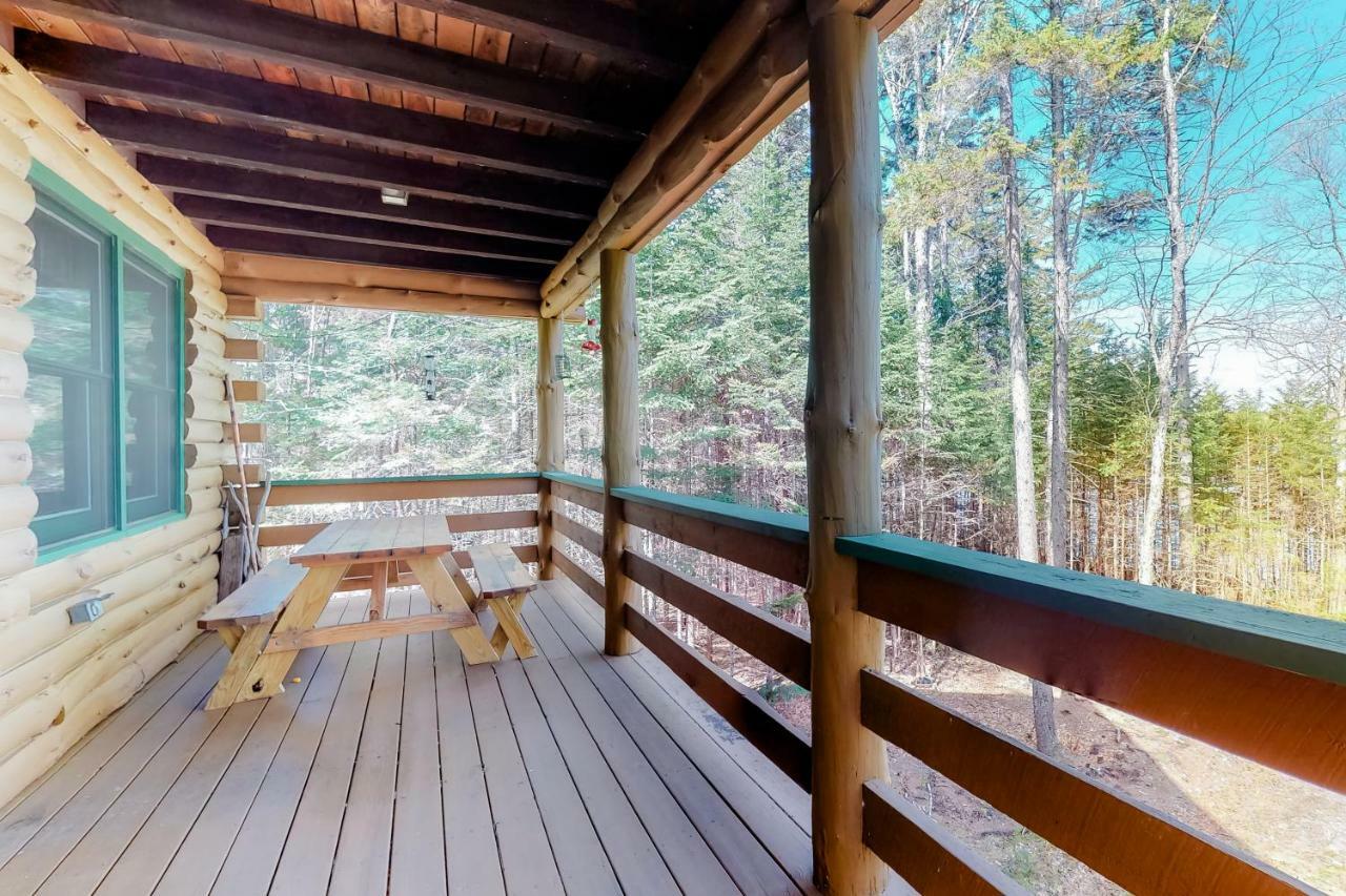 Loon Landing Lodge Greenville Bagian luar foto