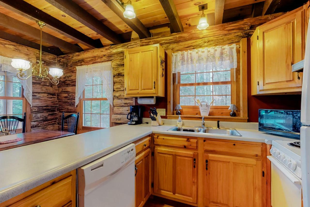 Loon Landing Lodge Greenville Bagian luar foto