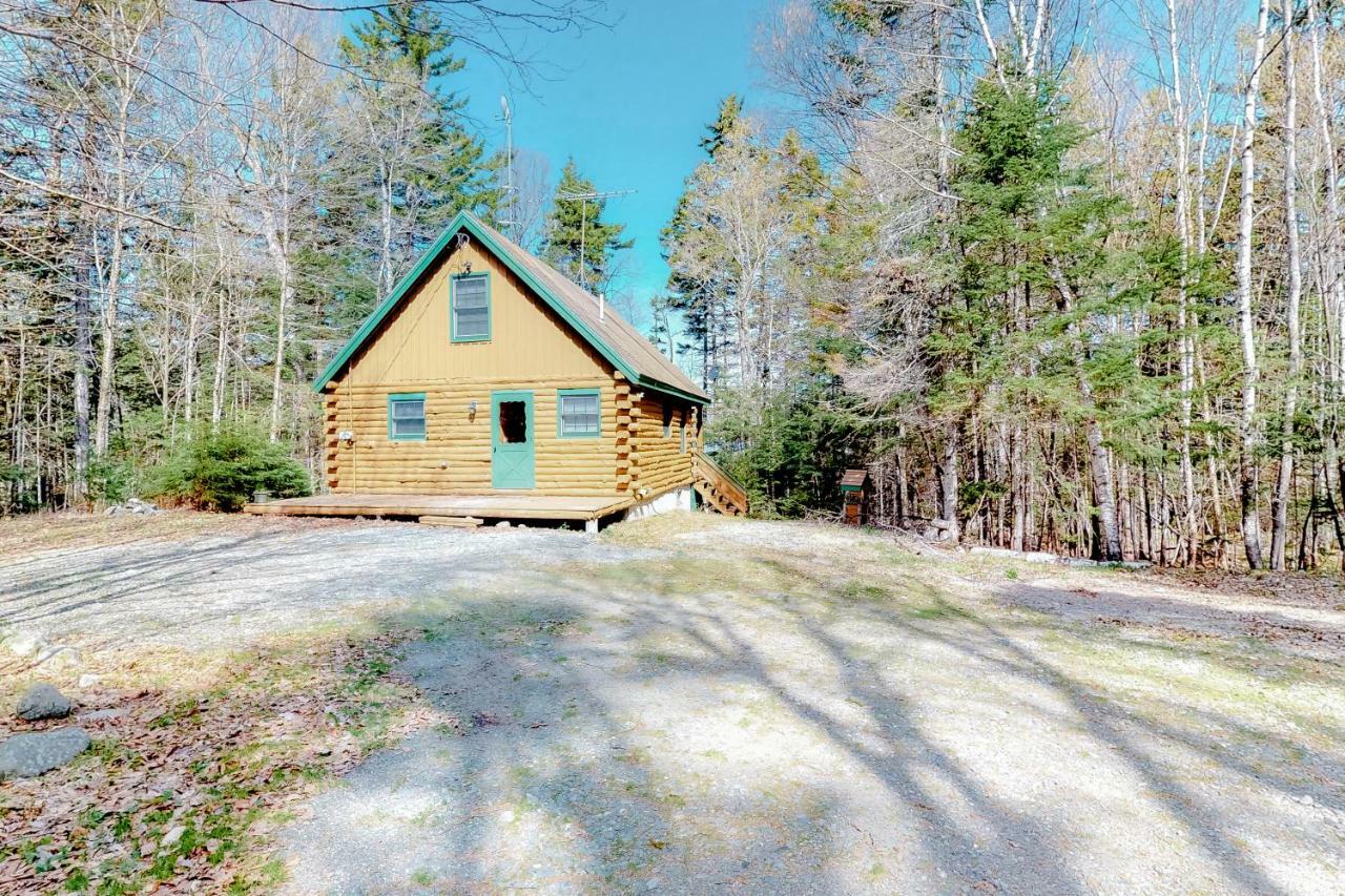 Loon Landing Lodge Greenville Bagian luar foto