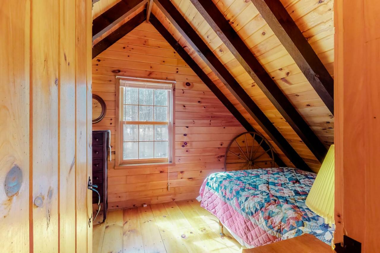 Loon Landing Lodge Greenville Bagian luar foto